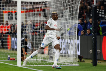 2023-02-21 - Victor Osimhen of Napoli celebrates after score their first gol - EINTRACHT FRANKFURT VS NAPOLI - UEFA CHAMPIONS LEAGUE - SOCCER