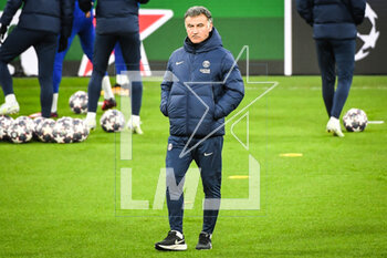 2023-03-07 - Christophe GALTIER of PSG during the training of the Paris Saint-Germain team ahead of the UEFA Champions League football match on March 7, 2023 at Allianz Arena in Munich, Germany - FOOTBALL - BAYERN MUNICH V PARIS SG - TRAINING AND PRESS CONFERENCE - UEFA CHAMPIONS LEAGUE - SOCCER