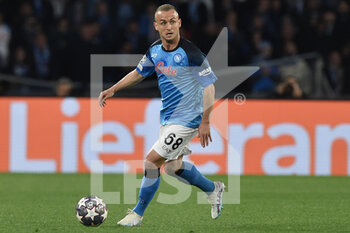 2023-03-15 - Stanislav Lobotka of SSC Napoli  in action during the Uefa Champions League  match between   SSC Napoli vs Eintracht Frankfurt at  Diego Armando Maradona  - SSC NAPOLI VS EINTRACHT FRANKFURT - UEFA CHAMPIONS LEAGUE - SOCCER