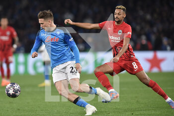 2023-03-15 - Alessio Zerbin of SSC Napoli  competes for the ball with Djibril Sow of Eintracht Frankfurt  during the Uefa Champions League  match between SSC Napoli v Eintracht Frankfurt  at Diego Armando Maradona Stadium  - SSC NAPOLI VS EINTRACHT FRANKFURT - UEFA CHAMPIONS LEAGUE - SOCCER