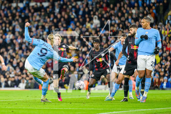 2023-03-14 - Erling Haaland of Manchester City scores a goal 5-0 during the UEFA Champions League, Round of 16, 2nd leg football match between Manchester City and RB Leipzig on 14 March 2023 at the Etihad Stadium in Manchester, England - FOOTBALL - CHAMPIONS LEAGUE - MANCHESTER CITY V RB LEIPZIG - UEFA CHAMPIONS LEAGUE - SOCCER