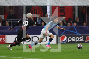 2023-04-12 - Hirving Lozano of SSC Napoli in action during UEFA Champions League 2022/23 Quarter-Finals - First  leg football match between AC Milan and SSC Napoli at San Siro Stadium, Milan, Italy on April 12, 2023 - AC MILAN VS SSC NAPOLI - UEFA CHAMPIONS LEAGUE - SOCCER