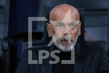 2023-04-12 - Stefano Pioli Head Coach of AC Milan looks on during UEFA Champions League 2022/23 Quarter-Finals - First  leg football match between AC Milan and SSC Napoli at San Siro Stadium, Milan, Italy on April 12, 2023 - AC MILAN VS SSC NAPOLI - UEFA CHAMPIONS LEAGUE - SOCCER
