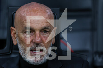 2023-04-12 - Stefano Pioli Head Coach of AC Milan looks on during UEFA Champions League 2022/23 Quarter-Finals - First  leg football match between AC Milan and SSC Napoli at San Siro Stadium, Milan, Italy on April 12, 2023 - AC MILAN VS SSC NAPOLI - UEFA CHAMPIONS LEAGUE - SOCCER