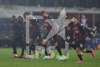 2023-04-12 - AC Milan players celebrate the victory at the end of the match during UEFA Champions League 2022/23 Quarter-Finals - First  leg football match between AC Milan and SSC Napoli at San Siro Stadium, Milan, Italy on April 12, 2023 - AC MILAN VS SSC NAPOLI - UEFA CHAMPIONS LEAGUE - SOCCER