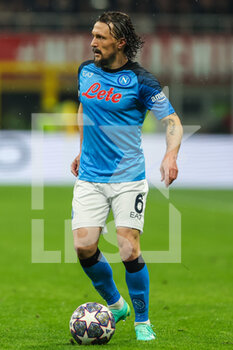 2023-04-12 - Mario Rui of SSC Napoli in action during UEFA Champions League 2022/23 Quarter-Finals - First  leg football match between AC Milan and SSC Napoli at San Siro Stadium, Milan, Italy on April 12, 2023 - AC MILAN VS SSC NAPOLI - UEFA CHAMPIONS LEAGUE - SOCCER