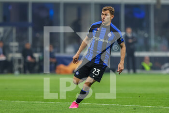 2023-04-19 - Nicolo Barella of FC Internazionale in action during the UEFA Champions League 2022/23 Quarter-Finals - 2nd leg football match between FC Internazionale and SL Benfica at Giuseppe Meazza Stadium, Milan, Italy on April 19, 2023 - INTER - FC INTERNAZIONALE VS BENFICA - UEFA CHAMPIONS LEAGUE - SOCCER