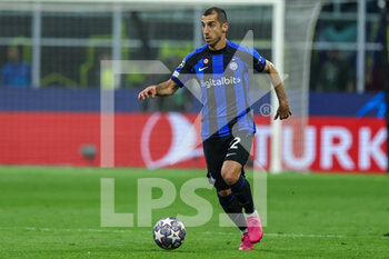 2023-04-19 - Henrikh Mkhitaryan of FC Internazionale in action during the UEFA Champions League 2022/23 Quarter-Finals - 2nd leg football match between FC Internazionale and SL Benfica at Giuseppe Meazza Stadium, Milan, Italy on April 19, 2023 - INTER - FC INTERNAZIONALE VS BENFICA - UEFA CHAMPIONS LEAGUE - SOCCER