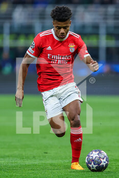 2023-04-19 - David Neres of SL Benfica in action during the UEFA Champions League 2022/23 Quarter-Finals - 2nd leg football match between FC Internazionale and SL Benfica at Giuseppe Meazza Stadium, Milan, Italy on April 19, 2023 - INTER - FC INTERNAZIONALE VS BENFICA - UEFA CHAMPIONS LEAGUE - SOCCER