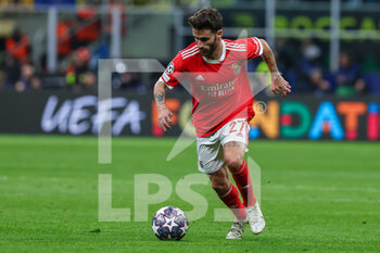 2023-04-19 - Rafa Silva of SL Benfica in action during the UEFA Champions League 2022/23 Quarter-Finals - 2nd leg football match between FC Internazionale and SL Benfica at Giuseppe Meazza Stadium, Milan, Italy on April 19, 2023 - INTER - FC INTERNAZIONALE VS BENFICA - UEFA CHAMPIONS LEAGUE - SOCCER