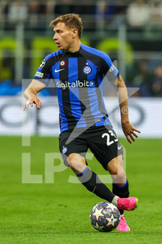 2023-04-19 - Nicolo Barella of FC Internazionale in action during the UEFA Champions League 2022/23 Quarter-Finals - 2nd leg football match between FC Internazionale and SL Benfica at Giuseppe Meazza Stadium, Milan, Italy on April 19, 2023 - INTER - FC INTERNAZIONALE VS BENFICA - UEFA CHAMPIONS LEAGUE - SOCCER