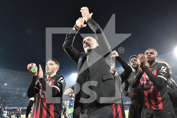 2023-04-18 - Stefano Pioli Coach of AC Milan cheers at the end of the match under the fans during the Uefa Champions League  match between SSC Napoli vs AC Milan  at Diego Armando Maradona Stadium - SSC NAPOLI VS AC MILAN - UEFA CHAMPIONS LEAGUE - SOCCER