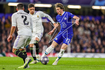 2023-04-19 - Conor Gallagher (23) of Chelsea and Federico Valverde of Real Madrid during the UEFA Champions League, Quarter-finals, 2nd leg football match between Chelsea and Real Madrid on 18 April 2023 at Stamford Bridge in London, England - FOOTBALL - CHAMPIONS LEAGUE - CHELSEA V REAL MADRID - UEFA CHAMPIONS LEAGUE - SOCCER