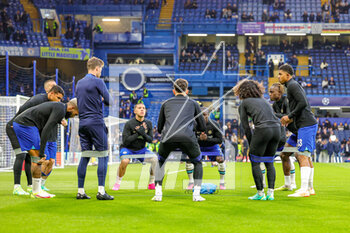 2023-04-19 - Chelsea warm up during the UEFA Champions League, Quarter-finals, 2nd leg football match between Chelsea and Real Madrid on 18 April 2023 at Stamford Bridge in London, England - FOOTBALL - CHAMPIONS LEAGUE - CHELSEA V REAL MADRID - UEFA CHAMPIONS LEAGUE - SOCCER