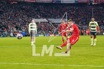 2023-04-19 - Joshua Kimmich of Bayern Munich scores a goal 1-1 during the UEFA Champions League, Quarter-finals, 2nd leg football match between Bayern Munich and Manchester City on 19 April 2023 at Allianz Arena in Munich, Germany - FOOTBALL - CHAMPIONS LEAGUE - BAYERN MUNICH V MANCHESTER CITY - UEFA CHAMPIONS LEAGUE - SOCCER
