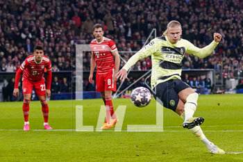 2023-04-19 - Erling Haaland of Manchester City misses a penalty during the UEFA Champions League, Quarter-finals, 2nd leg football match between Bayern Munich and Manchester City on 19 April 2023 at Allianz Arena in Munich, Germany - FOOTBALL - CHAMPIONS LEAGUE - BAYERN MUNICH V MANCHESTER CITY - UEFA CHAMPIONS LEAGUE - SOCCER