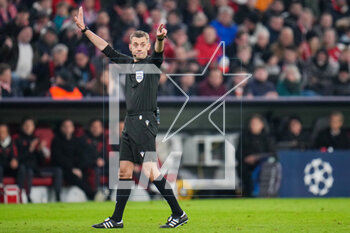 2023-04-19 - Referee Clement Turpin during the UEFA Champions League, Quarter-finals, 2nd leg football match between Bayern Munich and Manchester City on 19 April 2023 at Allianz Arena in Munich, Germany - FOOTBALL - CHAMPIONS LEAGUE - BAYERN MUNICH V MANCHESTER CITY - UEFA CHAMPIONS LEAGUE - SOCCER