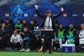 2023-05-10 - Simone Inzaghi Head Coach of FC Internazionale reacts during UEFA Champions League 2022/23 Semi-Final 1st  leg football match between AC Milan and FC Internazionale at San Siro Stadium, Milan, Italy on May 10, 2023 - SEMIFINAL - AC MILAN VS INTER - FC INTERNAZIONALE - UEFA CHAMPIONS LEAGUE - SOCCER