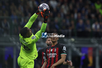 2023-05-16 - Mike Maignan of AC Milan in action during the UEFA Champions League 2022/23 Semi-Final second leg football match between FC Internazionale and AC Milan at Giuseppe Meazza Stadium, Milan, Italy on May 16, 2023 - SEMIFINAL - INTER - FC INTERNAZIONALE VS AC MILAN - UEFA CHAMPIONS LEAGUE - SOCCER