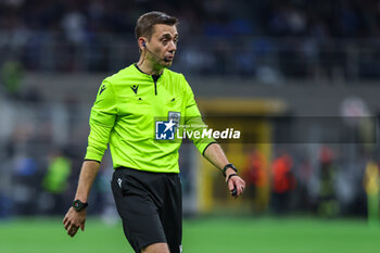 2023-05-16 - Referee Clement Turpin in action during the UEFA Champions League 2022/23 Semi-Final second leg football match between FC Internazionale and AC Milan at Giuseppe Meazza Stadium, Milan, Italy on May 16, 2023 - SEMIFINAL - INTER - FC INTERNAZIONALE VS AC MILAN - UEFA CHAMPIONS LEAGUE - SOCCER