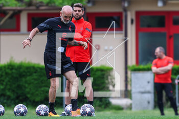 2023-05-09 - Stefano Pioli Head Coach of AC Milan in action during the AC Milan training session at Milanello Sports Center ahead of their UEFA Champions League semi-final first leg match against FC Internazionale at San Siro Stadium, Milan, Italy on May 09, 2023 - AC MILAN TRAINING SESSION BEFORE THE MATCH AGAINST INTER - INTERNAZIONALE - UEFA CHAMPIONS LEAGUE - SOCCER