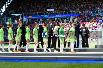 2023-06-03 - 03.06.2023, Eindhoven, PSV Stadion, UEFA Women's Champions League: Barcelona - Wofsburg,Players of VFL Wolfsburg picking up their medals for the runner-up - UEFA WOMEN'S CHAMPIONS LEAGUE: BARCELONA - WOFSBURG - UEFA CHAMPIONS LEAGUE - SOCCER