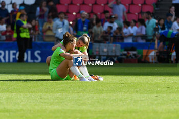 2023-06-03 - 03.06.2023, Eindhoven, PSV Stadion, UEFA Women's Champions League: Barcelona - Wofsburg, Lena Oberdorf (5 Wolfsburg) sitting on the pitch after the game. - UEFA WOMEN'S CHAMPIONS LEAGUE: BARCELONA - WOFSBURG - UEFA CHAMPIONS LEAGUE - SOCCER