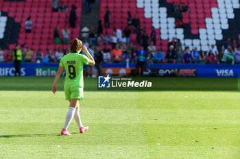 2023-06-03 - 03.06.2023, Eindhoven, PSV Stadion, UEFA Women's Champions League: Barcelona - Wofsburg, Ewa Pajor (9 Wolfsburg) walking over the pitch after the match - UEFA WOMEN'S CHAMPIONS LEAGUE: BARCELONA - WOFSBURG - UEFA CHAMPIONS LEAGUE - SOCCER