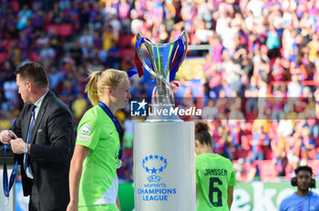 2023-06-03 - 03.06.2023, Eindhoven, PSV Stadion, UEFA Women's Champions League: Barcelona - Wofsburg, Pauline Bremer (7 Wolfsburg) leaving the podium and passing the tropy - UEFA WOMEN'S CHAMPIONS LEAGUE: BARCELONA - WOFSBURG - UEFA CHAMPIONS LEAGUE - SOCCER