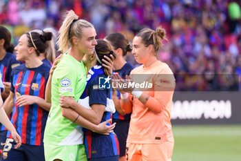 2023-06-03 - 03.06.2023, Eindhoven, PSV Stadion, UEFA Women's Champions League: Barcelona - Wofsburg, Jill Roord (14 Wolfsburg) solaced by Aitana Bonmati (14 Barcelona) after the game - UEFA WOMEN'S CHAMPIONS LEAGUE: BARCELONA - WOFSBURG - UEFA CHAMPIONS LEAGUE - SOCCER