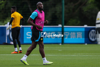 2023-06-05 - Romelu Lukaku of FC Internazionale in action during the UEFA Champions League Final media day of FC Internazionale training session at Suning Training Center ahead of their UEFA Champions League Final match against Manchester City FC at Suning Training Center, Appiano Gentile, Italy on June 05, 2023 - INTER - FC INTERNAZIONALE TRAINING BEFORE THE 2022-2023 FINAL - UEFA CHAMPIONS LEAGUE - SOCCER