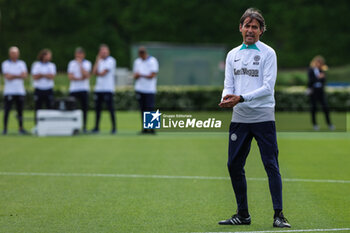 2023-06-05 - Simone Inzaghi Head Coach of FC Internazionale gestures during the UEFA Champions League Final media day of FC Internazionale training session at Suning Training Center ahead of their UEFA Champions League Final match against Manchester City FC at Suning Training Center, Appiano Gentile, Italy on June 05, 2023 - INTER - FC INTERNAZIONALE TRAINING BEFORE THE 2022-2023 FINAL - UEFA CHAMPIONS LEAGUE - SOCCER