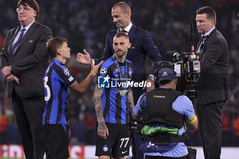 2023-06-10 - Marcelo Brozovic of Inter Milan looks dejected during the trophy ceremony following the UEFA Champions League, Final football match between Manchester City FC and FC Internazionale (Inter Milan) on June 10, 2023 at Ataturk Olympic Stadium in Istanbul, Turkey - FOOTBALL - CHAMPIONS LEAGUE - FINAL - MANCHESTER CITY V INTERNAZIONALE - UEFA CHAMPIONS LEAGUE - SOCCER