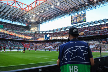 2023-09-19 - Cameramen television looks on during UEFA Champions League 2023/24 Group Stage - Group F football match between AC Milan and Newcastle United FC at San Siro Stadium, Milan, Italy on September 19, 2023 - AC MILAN VS NEWCASTLE UNITED FC - UEFA CHAMPIONS LEAGUE - SOCCER
