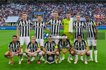 2023-09-19 - Newcastle United FC players line up during UEFA Champions League 2023/24 Group Stage - Group F football match between AC Milan and Newcastle United FC at San Siro Stadium, Milan, Italy on September 19, 2023 - AC MILAN VS NEWCASTLE UNITED FC - UEFA CHAMPIONS LEAGUE - SOCCER
