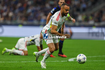 2023-10-03 - Arthur Cabral of SL Benfica seen in action during the UEFA Champions League 2023/24 Group Stage - Group D football match between FC Internazionale and SL Benfica at Giuseppe Meazza Stadium, Milan, Italy on October 03, 2023 - INTER - FC INTERNAZIONALE VS SL BENFICA - UEFA CHAMPIONS LEAGUE - SOCCER