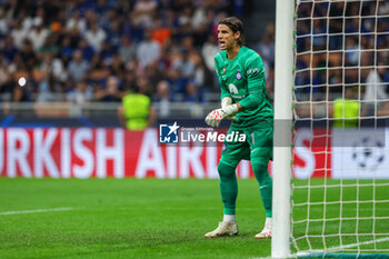 2023-10-03 - Yann Sommer of FC Internazionale seen in action during the UEFA Champions League 2023/24 Group Stage - Group D football match between FC Internazionale and SL Benfica at Giuseppe Meazza Stadium, Milan, Italy on October 03, 2023 - INTER - FC INTERNAZIONALE VS SL BENFICA - UEFA CHAMPIONS LEAGUE - SOCCER