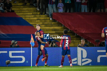 2023-09-19 - Raphinha (FC Barcelona) and Gavi (FC Barcelona) during a UEFA Champions League first match between FC Barcelona and Royal Antwerp at Estadi Olimpic Lluis Companys, in Barcelona, ,Spain on September 19, 2023. (Photo / Felipe Mondino) - FC BARCELONA - ROYAL ANTWERP - UEFA CHAMPIONS LEAGUE - SOCCER
