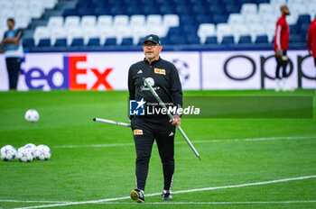 2023-09-19 - Urs Fischer, coach of Union Berlin, during the training session of his team at the Santiago Bernabeu stadium, the day before the match against Real Madrid on September 19, 2023 in Madrid, Spain - UNION BERLIN PRESS CONFERENCE BEFORE THE MATCH AGAINST REAL MADRID - UEFA CHAMPIONS LEAGUE - SOCCER