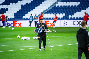2023-09-19 - Urs Fischer, coach of Union Berlin, during the training session of his team at the Santiago Bernabeu stadium, the day before the match against Real Madrid on September 19, 2023 in Madrid, Spain - UNION BERLIN PRESS CONFERENCE BEFORE THE MATCH AGAINST REAL MADRID - UEFA CHAMPIONS LEAGUE - SOCCER