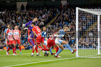 2023-09-19 - GOAL Manchester City forward Julian Alvarez (19) (not in picture) scores from a free kick during the Champions League match between Manchester City and Red Star Belgrade at the Etihad Stadium, Manchester, England on 19 September 2023. Photo Ian Stephen/ProSportsImages / DPPI - FOOTBALL - CHAMPIONS LEAGUE - MANCHESTER CITY V RED STAR BELGRADE - UEFA CHAMPIONS LEAGUE - SOCCER