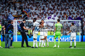 2023-09-20 - Jude Bellingham (Real Madrid) celebrate the victory with his teammates at the end of the football match between Real Madrid and Union Berlin valid for the matchday 01 of the Uefa Champions League played at Santiago Bernabeu stadium on September 20, 2023 in Madrid, Spain - REAL MADRID VS UNION BERLIN - UEFA CHAMPIONS LEAGUE - SOCCER
