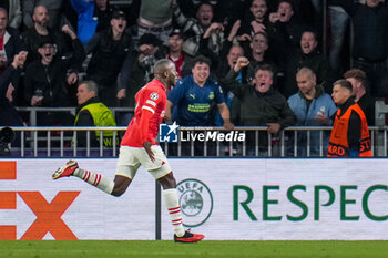 2023-10-03 - Jordan Teze of PSV celebrates after scoring his sides second goal during the UEFA Champions League, Group B football match between PSV Eindhoven and Sevilla FC on October 3, 2023 at the Phillips Stadion in Eindhoven, Netherlands - FOOTBALL - CHAMPIONS LEAGUE - PSV EINDHOVEN V SEVILLA - UEFA CHAMPIONS LEAGUE - SOCCER