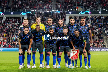 2023-10-03 - Team of Sevilla FC during the UEFA Champions League, Group B football match between PSV Eindhoven and Sevilla FC on October 3, 2023 at the Phillips Stadion in Eindhoven, Netherlands - FOOTBALL - CHAMPIONS LEAGUE - PSV EINDHOVEN V SEVILLA - UEFA CHAMPIONS LEAGUE - SOCCER