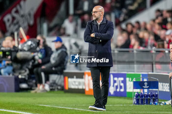 2023-10-03 - Head-Coach Peter Bosz of PSV during the UEFA Champions League, Group B football match between PSV Eindhoven and Sevilla FC on October 3, 2023 at the Phillips Stadion in Eindhoven, Netherlands - FOOTBALL - CHAMPIONS LEAGUE - PSV EINDHOVEN V SEVILLA - UEFA CHAMPIONS LEAGUE - SOCCER
