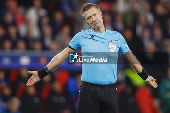 2023-10-03 - Referee Daniele Orsato during the UEFA Champions League, Group B football match between PSV Eindhoven and Sevilla FC on October 3, 2023 at the Phillips Stadion in Eindhoven, Netherlands - FOOTBALL - CHAMPIONS LEAGUE - PSV EINDHOVEN V SEVILLA - UEFA CHAMPIONS LEAGUE - SOCCER