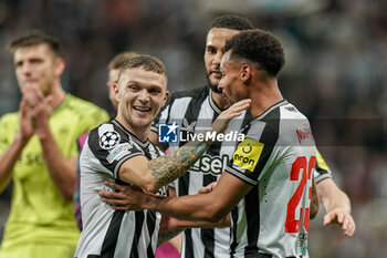 2023-10-04 - Kieran Trippier (2) and Jacob Murphy (23) of Newcastle United celebrate after the UEFA Champions League, Group F football match between Newcastle United and Paris Saint-Germain on October 4, 2023 at St James' Park in Newcastle, England - FOOTBALL - CHAMPIONS LEAGUE - NEWCASTLE V PARIS SG - UEFA CHAMPIONS LEAGUE - SOCCER