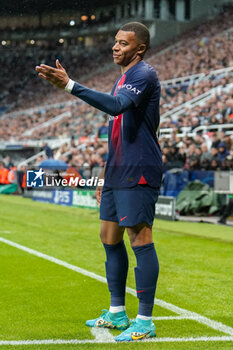 2023-10-04 - Paris Saint-Germain forward Kylian Mbappe (7) during the UEFA Champions League, Group F football match between Newcastle United and Paris Saint-Germain on October 4, 2023 at St James' Park in Newcastle, England - FOOTBALL - CHAMPIONS LEAGUE - NEWCASTLE V PARIS SG - UEFA CHAMPIONS LEAGUE - SOCCER