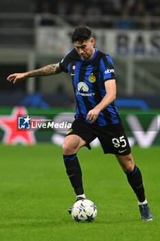 2023-10-24 - Alessandro Bastoni of FC Inter during the UEFA Champions League match between Inter FC Internazionale and FC Salzburg , on October 24, 2023, at Giuseppe Meazza San Siro Siro stadium in Milan, Italy. Photo Tiziano Ballabio - INTER - FC INTERNAZIONALE VS FC SALZBURG - UEFA CHAMPIONS LEAGUE - SOCCER