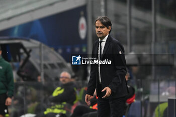 2023-10-24 - Coach Simone Inzaghi of Fc Inter during the UEFA Champions League match between Inter FC Internazionale and FC Salzburg , on October 24, 2023, at Giuseppe Meazza San Siro Siro stadium in Milan, Italy. Photo Tiziano Ballabio - INTER - FC INTERNAZIONALE VS FC SALZBURG - UEFA CHAMPIONS LEAGUE - SOCCER